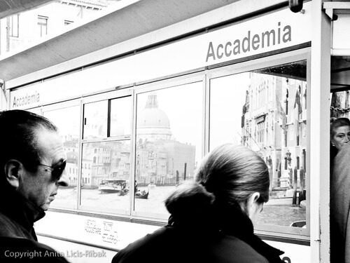 Conversations in achromatic tones - 2 December 30th 2006. I was (still) on my honeymoon. I snapped this photograph (a part of my 'People' series) as I was getting off a vaporetto, a venetian water taxi. To be completely honest, I don’…